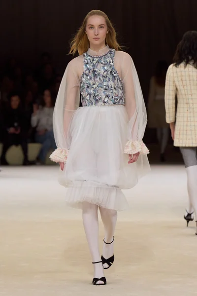 Look 30